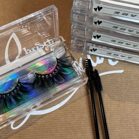 ✨1-10 or 2-18✨25mm 👌🏼Quality Lashes (comes with spool and info on upkeep) - Picture 10 of 15